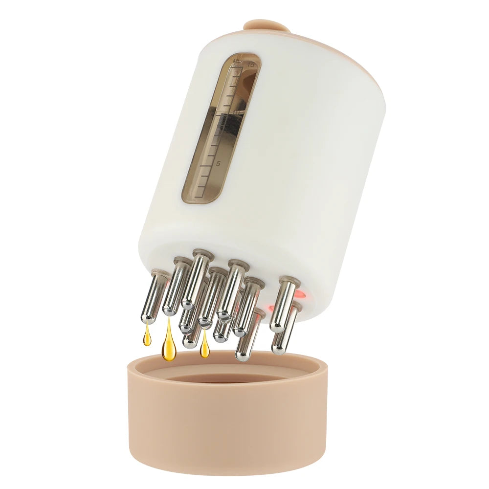 Stimulateur LED cheveux avec réservoir intégré pour appliquer huiles ou sérums pendant la séance.